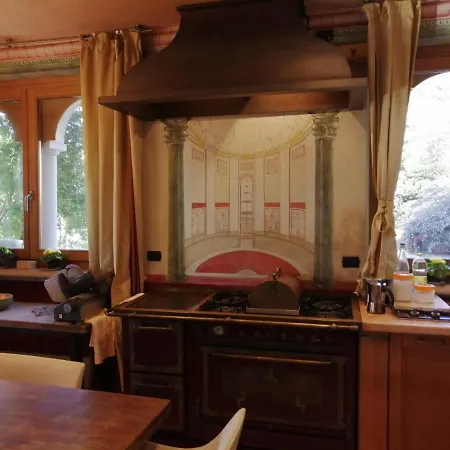 Villa D'Epoca Sul Lago Di Garda Con Piscina Interna E Parco Con Laghetto Villa